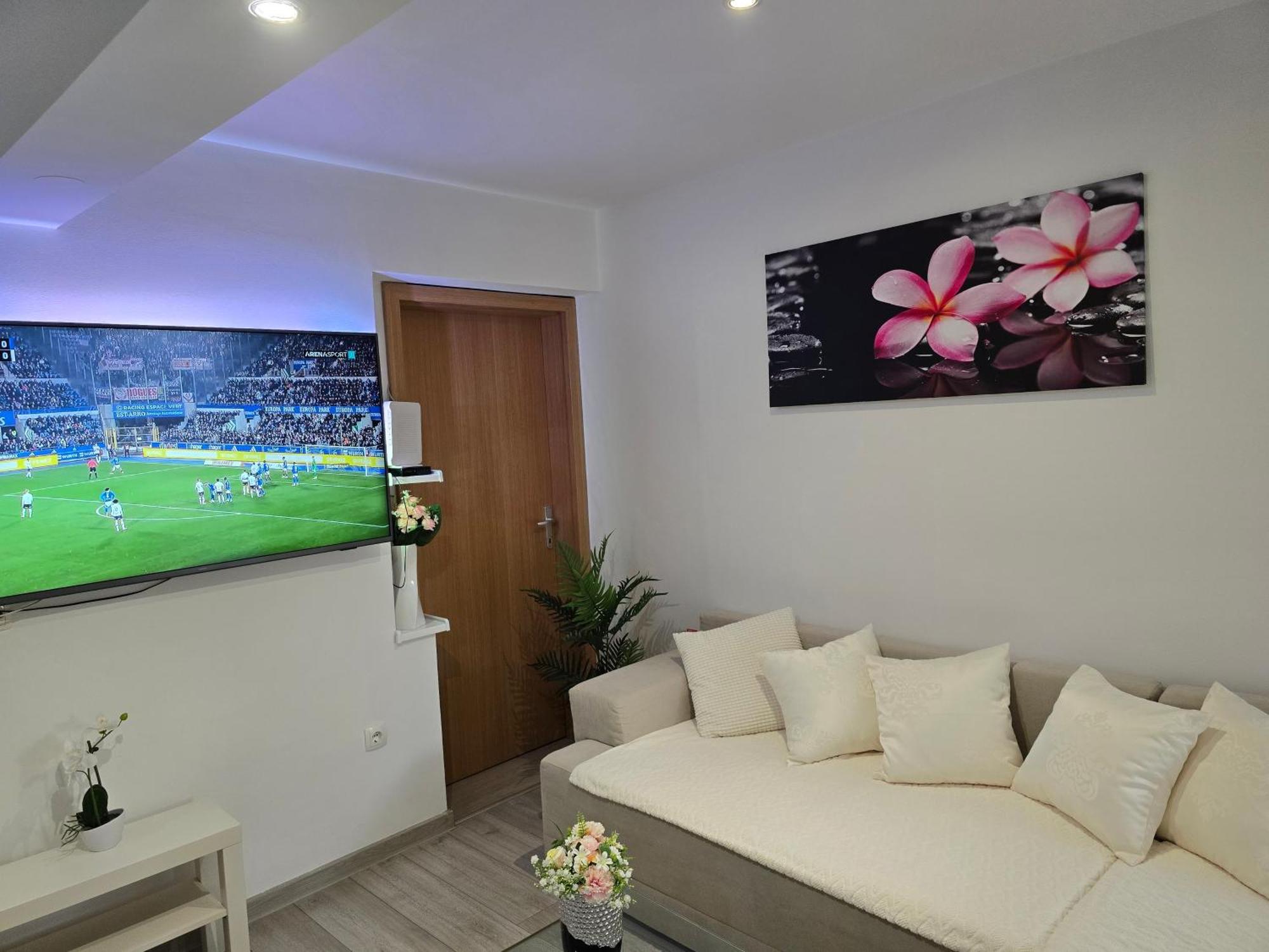Apartment Blanca With Jacuzzi,Terase And Private Parking Kastela Exterior photo