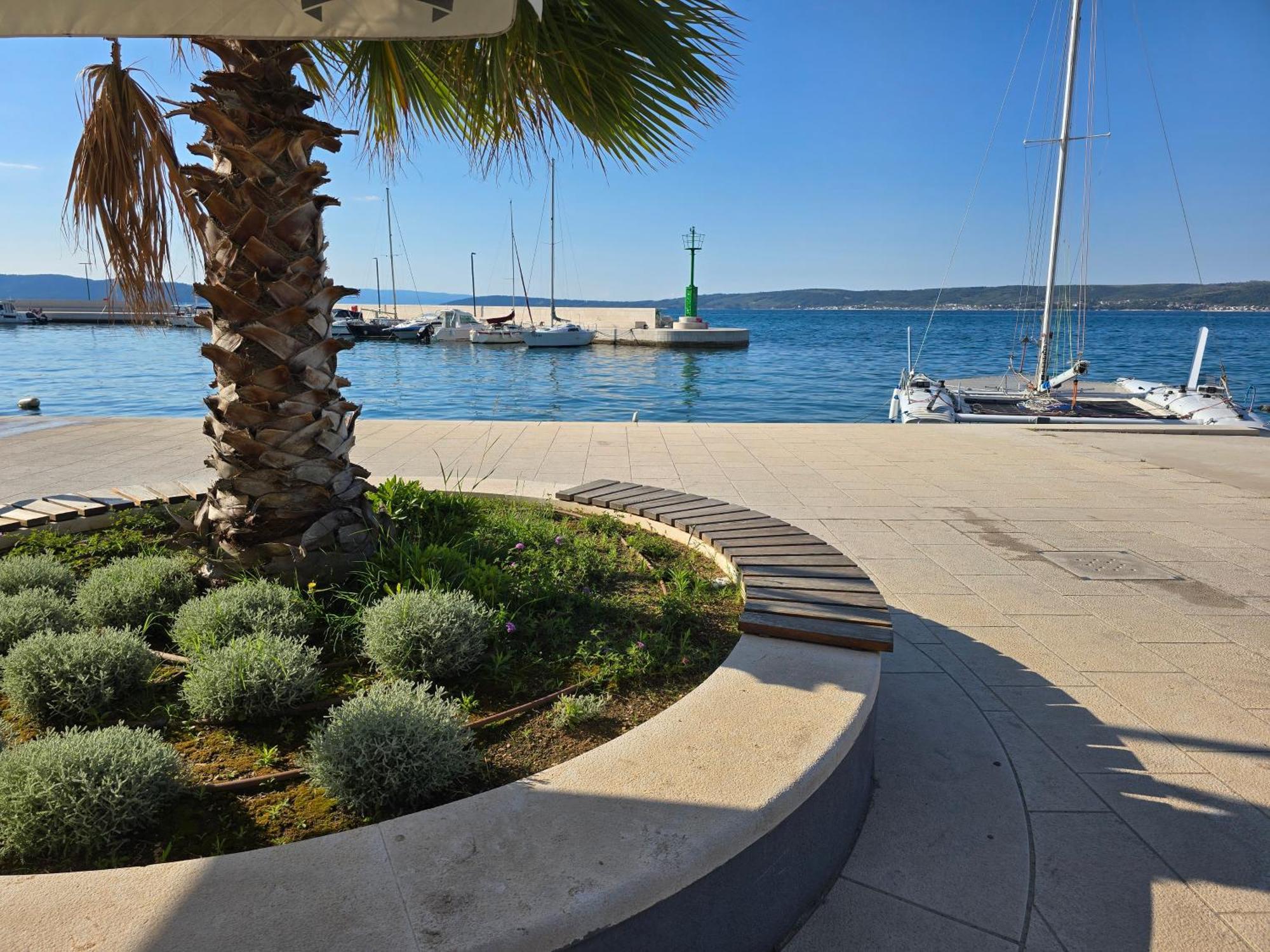 Apartment Blanca With Jacuzzi,Terase And Private Parking Kastela Exterior photo